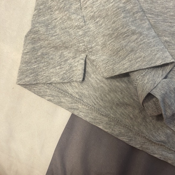 🐎 POLO Womans Light Gray Half Sleeve Tee with Front Blue Stitched in Logo 🐎 - Picture 7 of 7